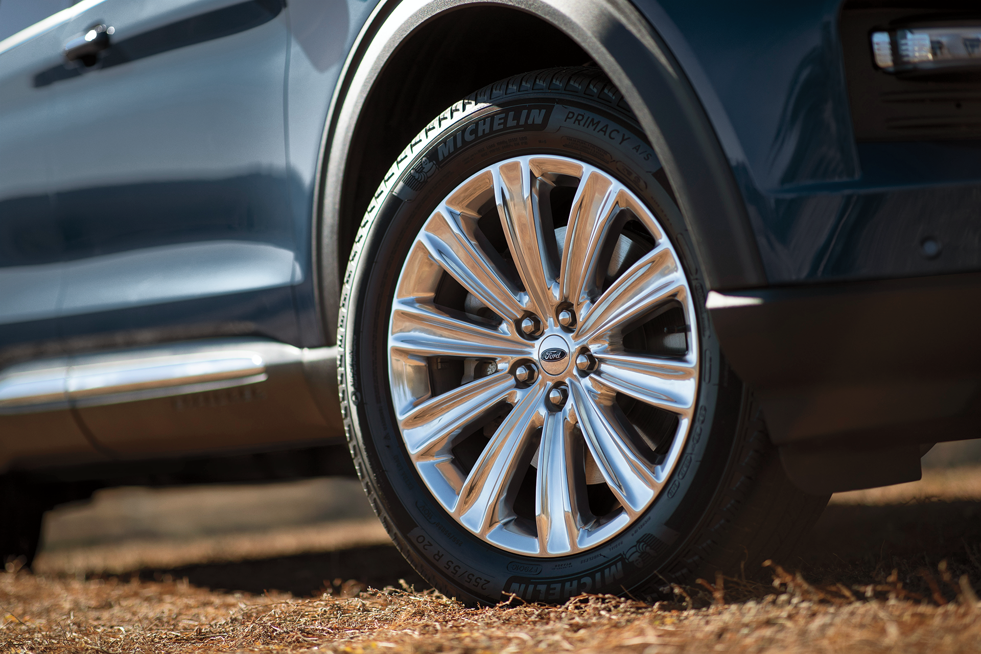 FL10099520_EXPL_LTD_DetailWhl_mj.png