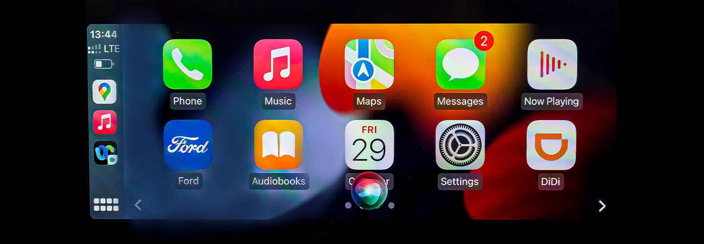 wireless-charger-car-play-android-auto.jpg.renditions.original.png